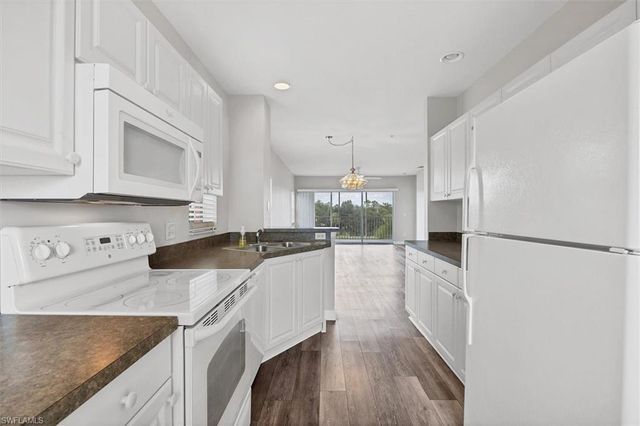 2040 Willow Hammock CIR 301, Punta Gorda, FL 33983
