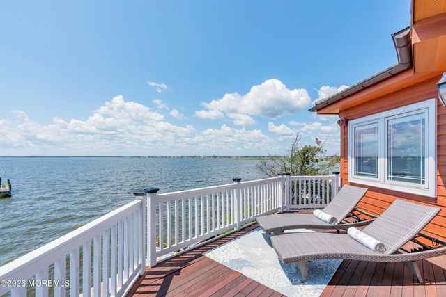 33 Rochester Drive, Brick, NJ 08723