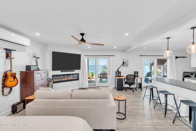 33 Rochester Drive, Brick, NJ 08723