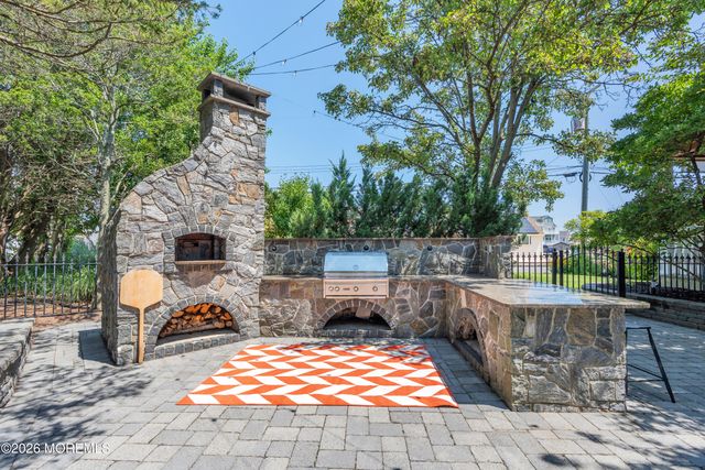 33 Rochester Drive, Brick, NJ 08723