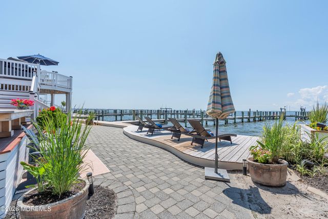 33 Rochester Drive, Brick, NJ 08723