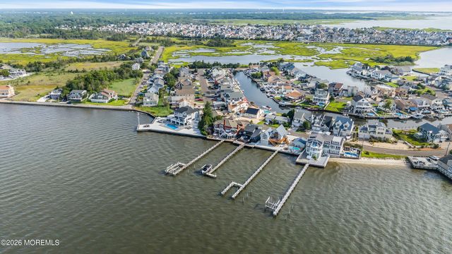 33 Rochester Drive, Brick, NJ 08723