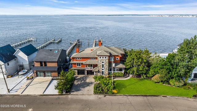 33 Rochester Drive, Brick, NJ 08723