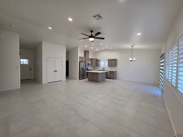 9927 E 36 Pl, Yuma, AZ 85365