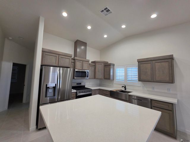9927 E 36 Pl, Yuma, AZ 85365