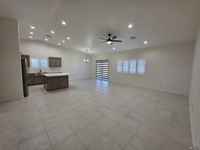 9927 E 36 Pl, Yuma, AZ 85365