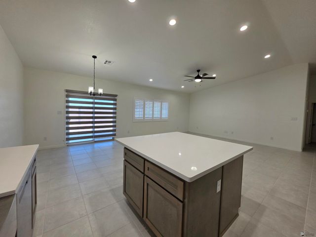 9927 E 36 Pl, Yuma, AZ 85365