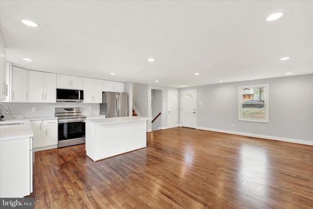 2240 BRIDLE PATH DR, Waldorf, MD 20601