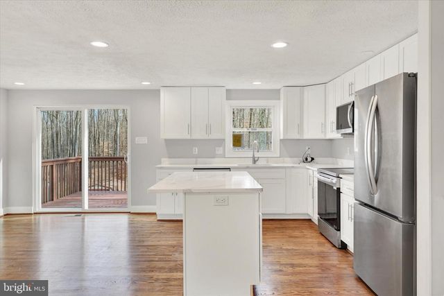 2240 BRIDLE PATH DR, Waldorf, MD 20601