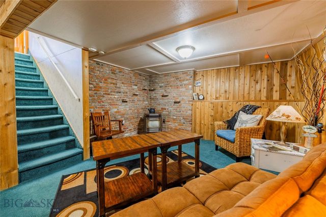 821 E 6th Street, Anaconda, MT 59711