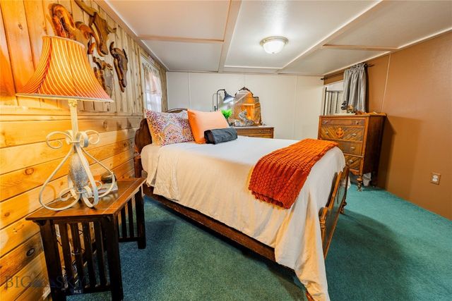 821 E 6th Street, Anaconda, MT 59711