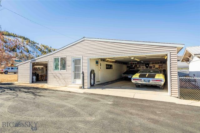 821 E 6th Street, Anaconda, MT 59711