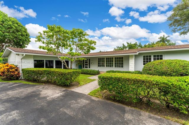 7451 SW 133rd St, Pinecrest, FL 33156