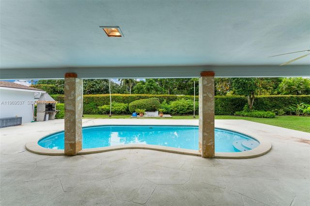 7451 SW 133rd St, Pinecrest, FL 33156