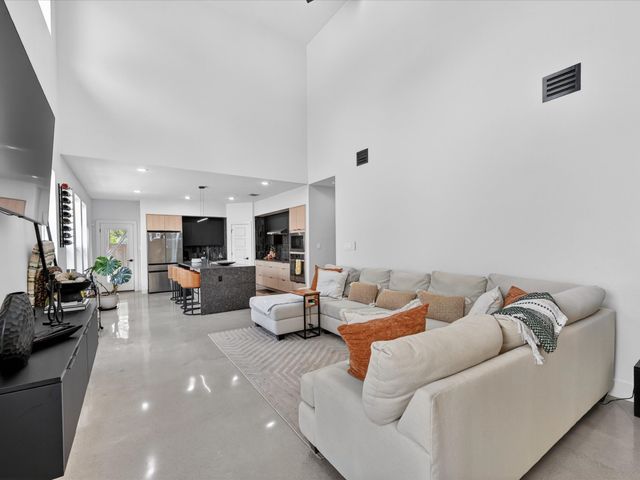 1941 Glenmore Avenue, Fort Worth, TX 76102