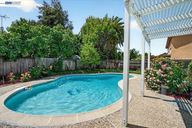 35345 Cheviot Ct, Newark, CA 94560