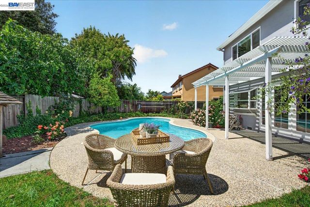 35345 Cheviot Ct, Newark, CA 94560