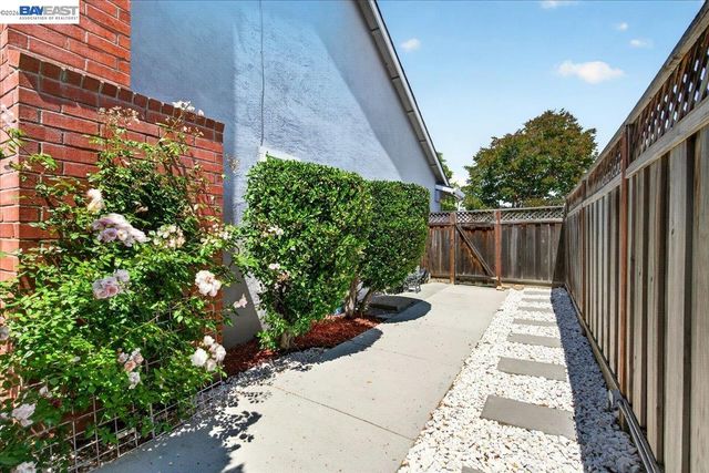 35345 Cheviot Ct, Newark, CA 94560