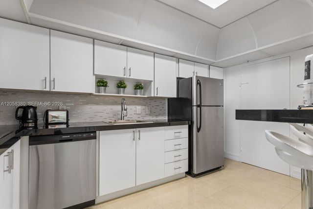 3801 S Ocean Dr 11S, Hollywood, FL 33019