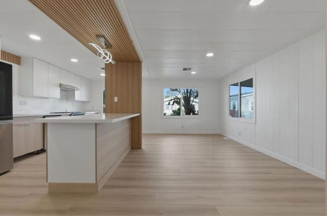 200 Burnett Avenue, Morgan Hill, CA 95037