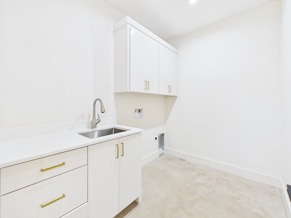 Image 21 of property listing at 1905 Beaty Road, San Angelo, TX 76904