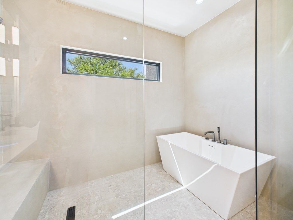 Image 31 of property listing at 1905 Beaty Road, San Angelo, TX 76904