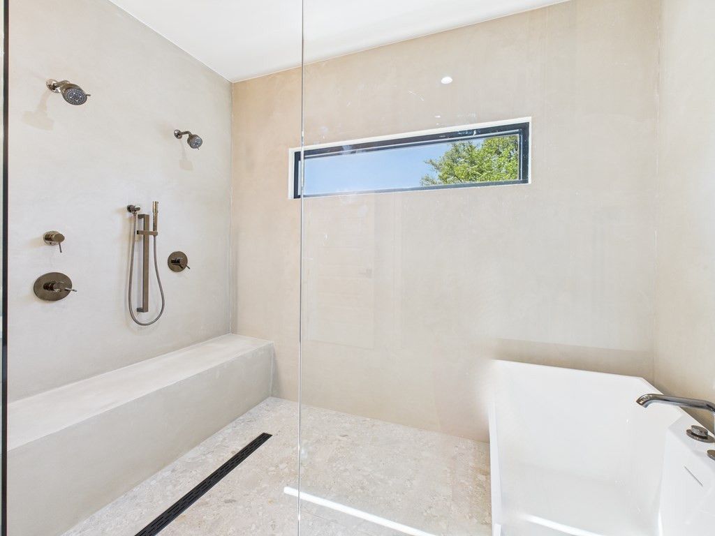 Image 32 of property listing at 1905 Beaty Road, San Angelo, TX 76904