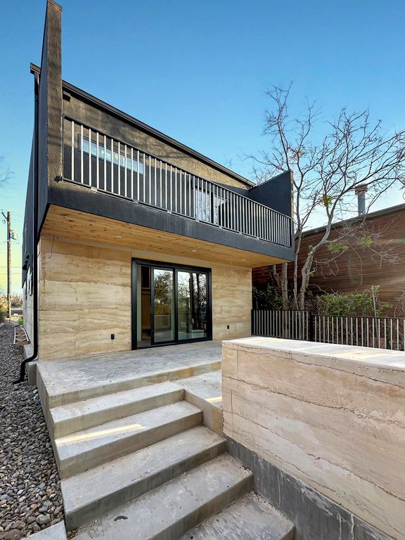 Image 6 of property listing at 1905 Beaty Road, San Angelo, TX 76904