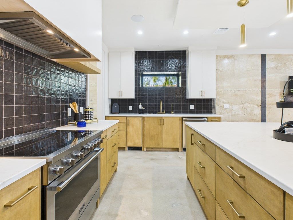Image 7 of property listing at 1905 Beaty Road, San Angelo, TX 76904