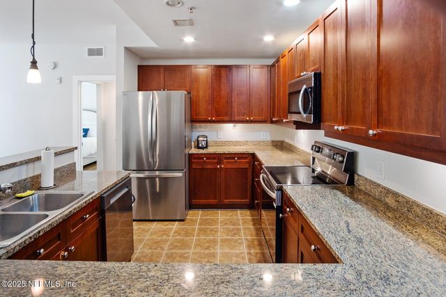 945 REGISTRY Boulevard 210, St. Augustine, FL 32092