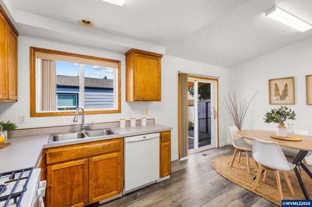 1485 Lawnridge St SW, Albany, OR 97321