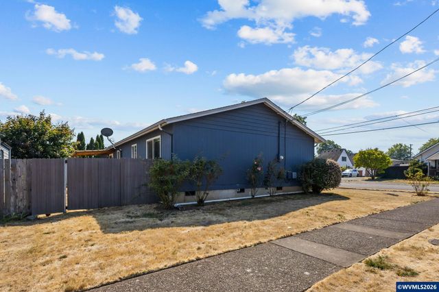 1485 Lawnridge St SW, Albany, OR 97321