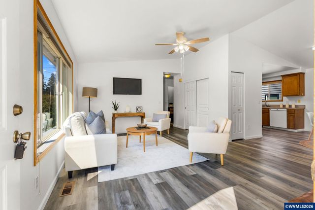 1485 Lawnridge St SW, Albany, OR 97321