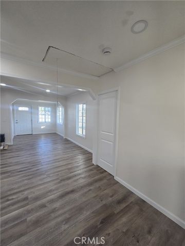 7918 Sierra Avenue, Fontana, CA 92336