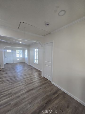 7918 Sierra Avenue, Fontana, CA 92336