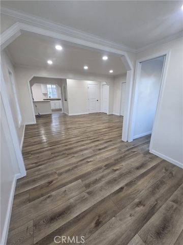 7918 Sierra Avenue, Fontana, CA 92336