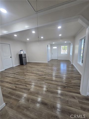 7918 Sierra Avenue, Fontana, CA 92336