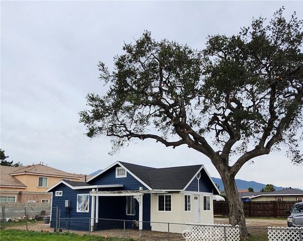 7918 Sierra Avenue, Fontana, CA 92336