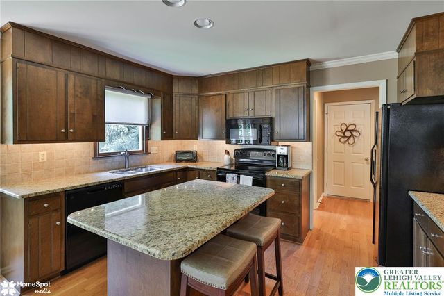 2205 North Pewter Drive, Lower Macungie Twp, PA 18062