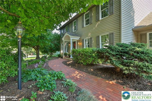 2205 North Pewter Drive, Lower Macungie Twp, PA 18062