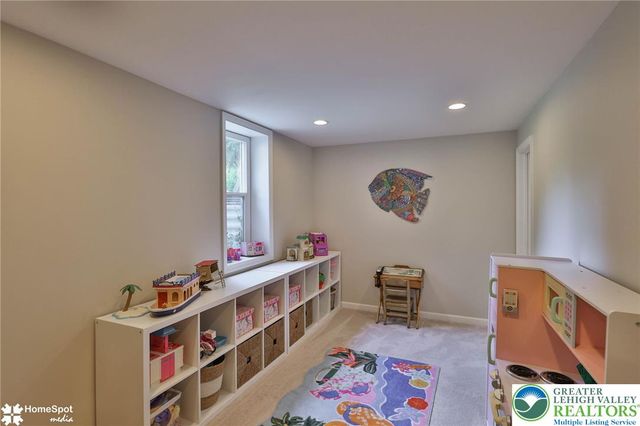 2205 North Pewter Drive, Lower Macungie Twp, PA 18062