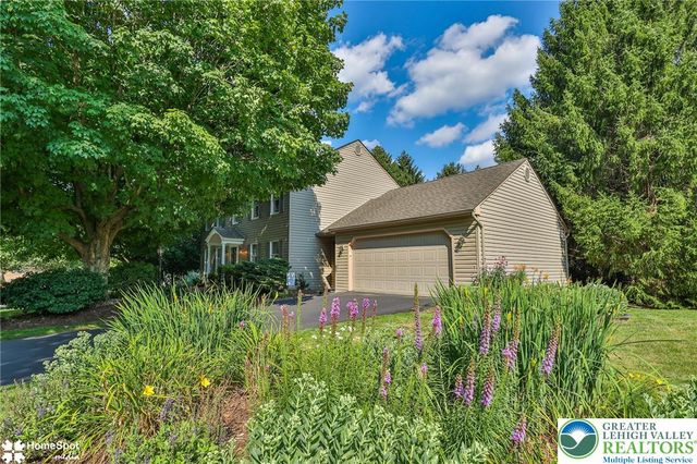 2205 North Pewter Drive, Lower Macungie Twp, PA 18062