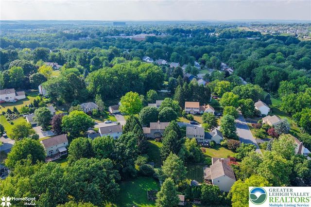 2205 North Pewter Drive, Lower Macungie Twp, PA 18062