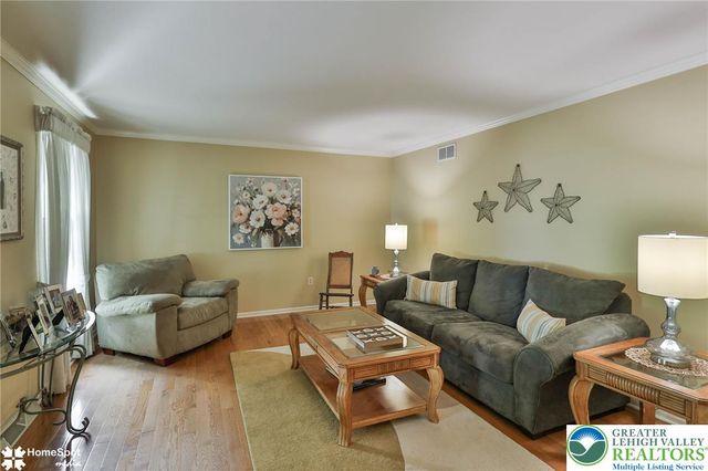 2205 North Pewter Drive, Lower Macungie Twp, PA 18062