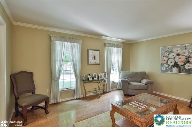2205 North Pewter Drive, Lower Macungie Twp, PA 18062