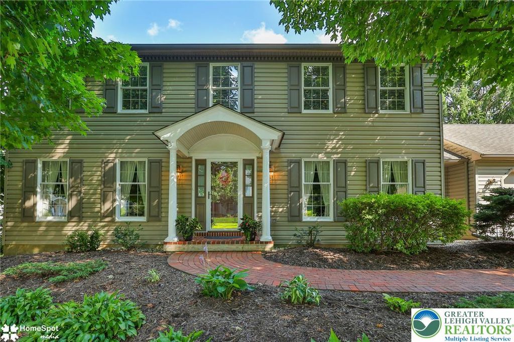 2205 North Pewter Drive, Lower Macungie Twp, PA 18062