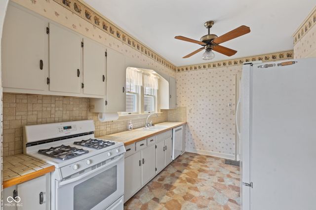 5120 E Pleasant Run Parkway North Drive, Indianapolis, IN 46219