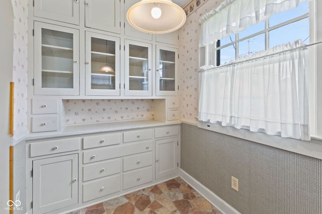 5120 E Pleasant Run Parkway North Drive, Indianapolis, IN 46219