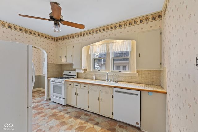 5120 E Pleasant Run Parkway North Drive, Indianapolis, IN 46219