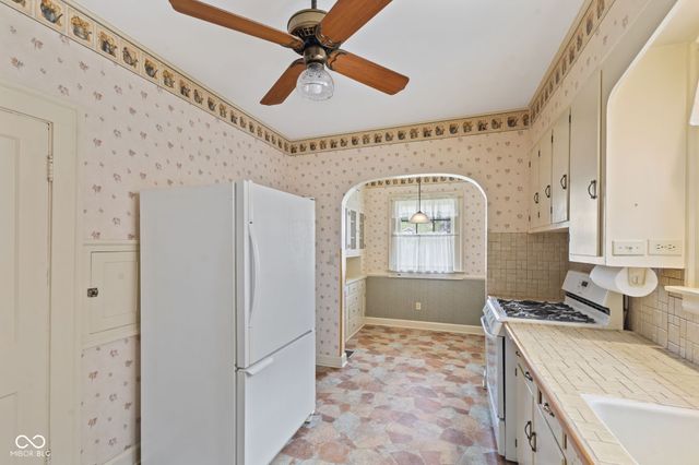 5120 E Pleasant Run Parkway North Drive, Indianapolis, IN 46219